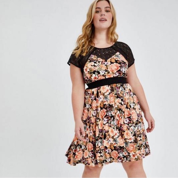torrid Dresses & Skirts - TORRID floral and lace midi dress